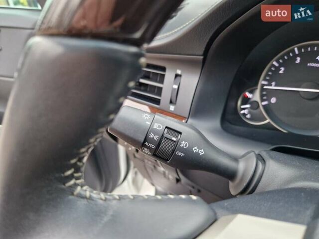 Білий Лексус ЕС, об'ємом двигуна 3.5 л та пробігом 156 тис. км за 23999 $, фото 20 на Automoto.ua