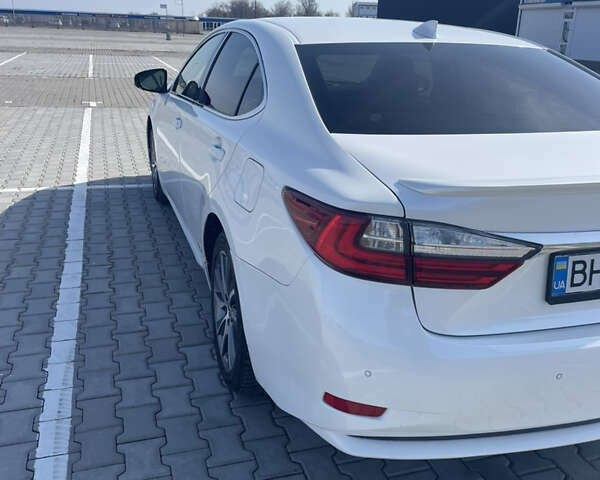 Білий Лексус ЕС, об'ємом двигуна 2.49 л та пробігом 158 тис. км за 25999 $, фото 5 на Automoto.ua