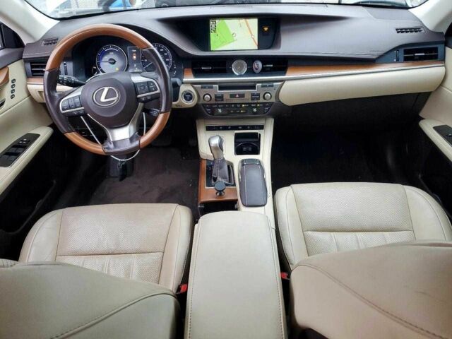 Белый Лексус ЕС, объемом двигателя 2.5 л и пробегом 68 тыс. км за 6500 $, фото 7 на Automoto.ua