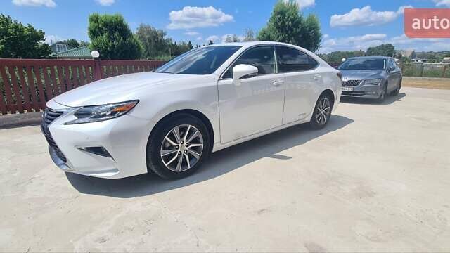 Белый Лексус ЕС, объемом двигателя 2.49 л и пробегом 82 тыс. км за 28800 $, фото 8 на Automoto.ua