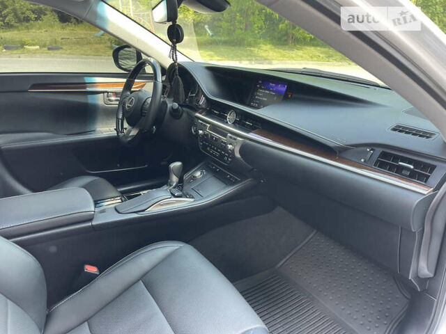 Білий Лексус ЕС, об'ємом двигуна 3.5 л та пробігом 77 тис. км за 28600 $, фото 49 на Automoto.ua