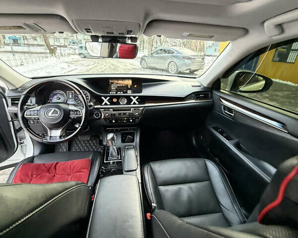 Белый Лексус ЕС, объемом двигателя 2.49 л и пробегом 125 тыс. км за 24000 $, фото 7 на Automoto.ua