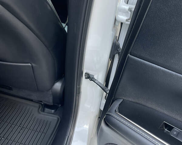 Білий Лексус ЕС, об'ємом двигуна 3.5 л та пробігом 110 тис. км за 28600 $, фото 66 на Automoto.ua