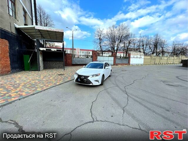 Белый Лексус ЕС, объемом двигателя 25 л и пробегом 165 тыс. км за 23500 $, фото 1 на Automoto.ua