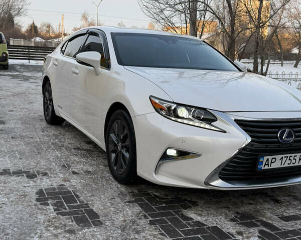 Белый Лексус ЕС, объемом двигателя 2.49 л и пробегом 125 тыс. км за 24000 $, фото 5 на Automoto.ua