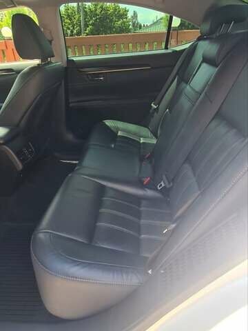 Белый Лексус ЕС, объемом двигателя 2.49 л и пробегом 82 тыс. км за 28800 $, фото 10 на Automoto.ua