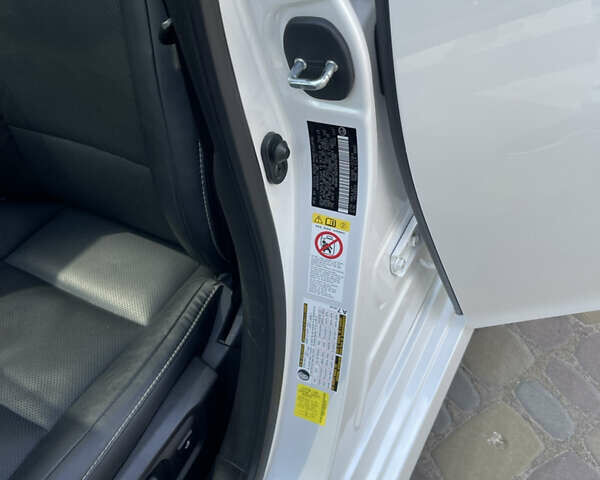 Білий Лексус ЕС, об'ємом двигуна 3.5 л та пробігом 110 тис. км за 28600 $, фото 68 на Automoto.ua