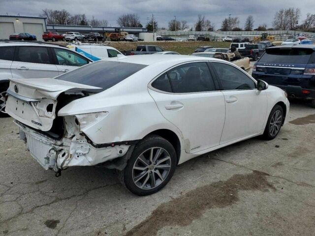 Белый Лексус ЕС, объемом двигателя 2.5 л и пробегом 68 тыс. км за 6500 $, фото 2 на Automoto.ua