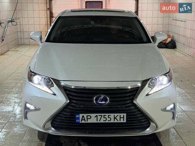 Белый Лексус ЕС, объемом двигателя 2.5 л и пробегом 150 тыс. км за 22900 $, фото 1 на Automoto.ua