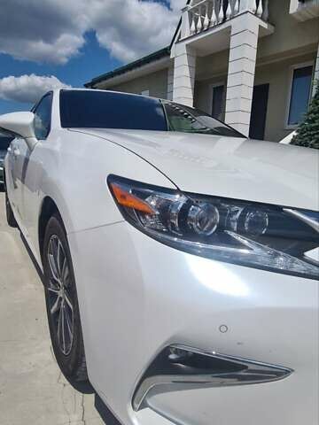 Белый Лексус ЕС, объемом двигателя 2.49 л и пробегом 82 тыс. км за 28800 $, фото 3 на Automoto.ua