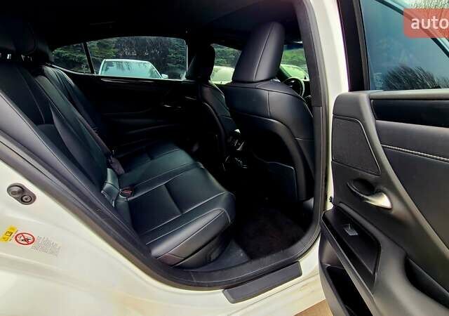 Белый Лексус ЕС, объемом двигателя 2.5 л и пробегом 128 тыс. км за 28000 $, фото 27 на Automoto.ua