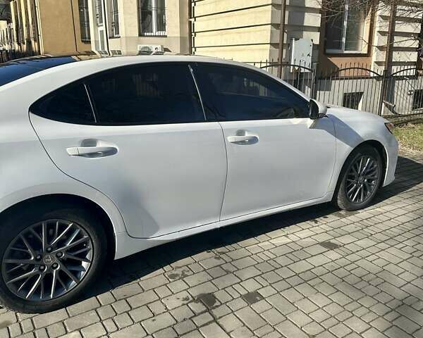 Белый Лексус ЕС, объемом двигателя 2.49 л и пробегом 54 тыс. км за 28500 $, фото 11 на Automoto.ua