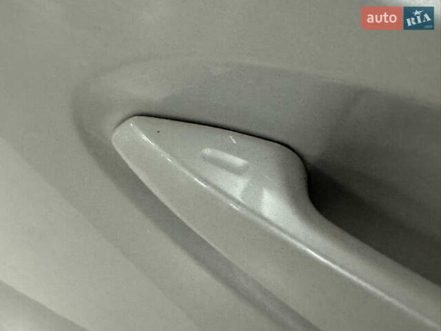 Белый Лексус ЕС, объемом двигателя 2.5 л и пробегом 100 тыс. км за 29700 $, фото 10 на Automoto.ua