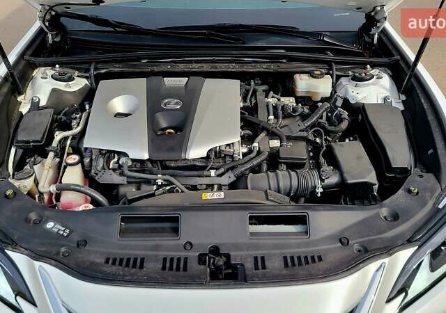 Белый Лексус ЕС, объемом двигателя 2.5 л и пробегом 128 тыс. км за 28000 $, фото 35 на Automoto.ua