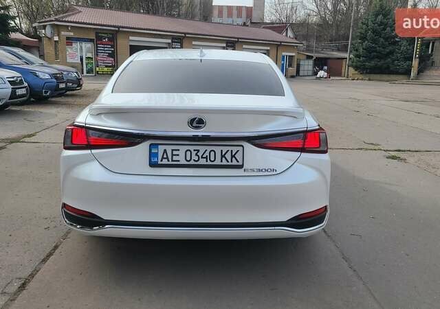 Белый Лексус ЕС, объемом двигателя 2.5 л и пробегом 128 тыс. км за 28000 $, фото 4 на Automoto.ua