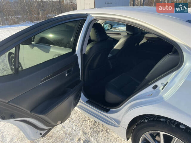 Білий Лексус ЕС, об'ємом двигуна 2.49 л та пробігом 223 тис. км за 24800 $, фото 4 на Automoto.ua