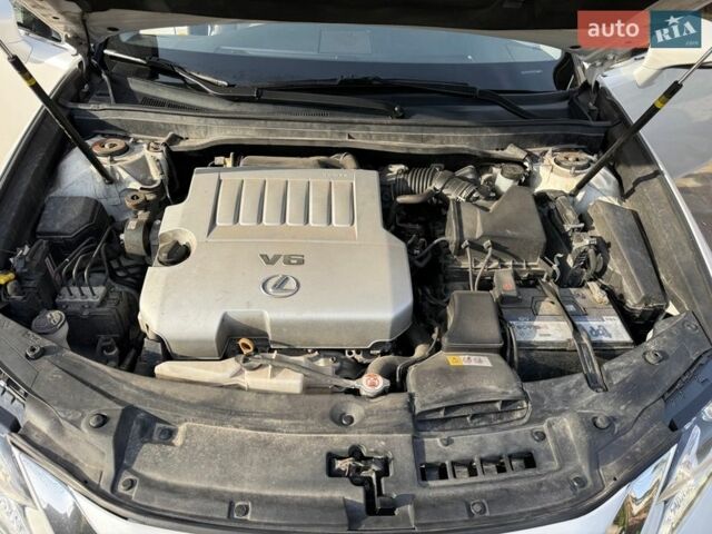 Белый Лексус ЕС, объемом двигателя 3.5 л и пробегом 175 тыс. км за 23400 $, фото 58 на Automoto.ua