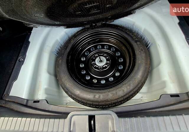 Белый Лексус ЕС, объемом двигателя 2.5 л и пробегом 128 тыс. км за 28000 $, фото 34 на Automoto.ua