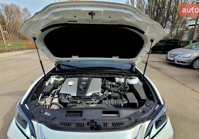 Белый Лексус ЕС, объемом двигателя 2.5 л и пробегом 128 тыс. км за 28000 $, фото 36 на Automoto.ua