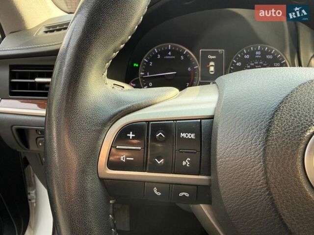 Белый Лексус ЕС, объемом двигателя 3.5 л и пробегом 175 тыс. км за 23400 $, фото 71 на Automoto.ua