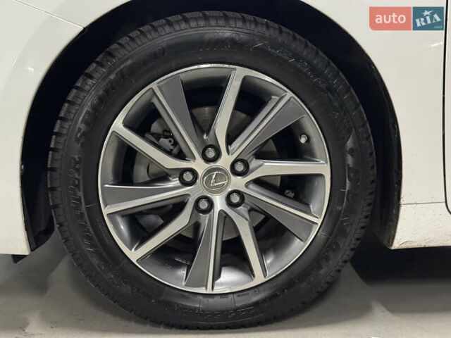 Белый Лексус ЕС, объемом двигателя 2.5 л и пробегом 100 тыс. км за 29700 $, фото 9 на Automoto.ua