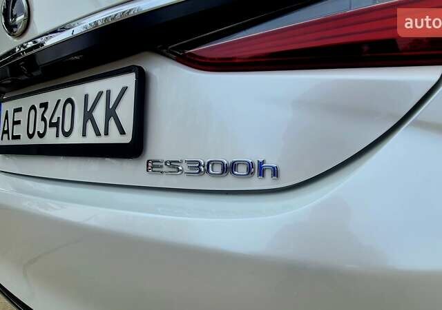 Белый Лексус ЕС, объемом двигателя 2.5 л и пробегом 128 тыс. км за 28000 $, фото 31 на Automoto.ua