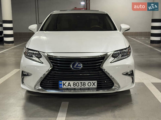 Белый Лексус ЕС, объемом двигателя 2.5 л и пробегом 100 тыс. км за 29700 $, фото 7 на Automoto.ua
