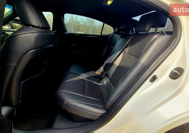 Белый Лексус ЕС, объемом двигателя 2.5 л и пробегом 128 тыс. км за 28000 $, фото 22 на Automoto.ua