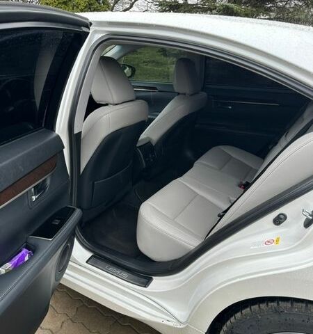 Білий Лексус ЕС, об'ємом двигуна 3.46 л та пробігом 175 тис. км за 24700 $, фото 2 на Automoto.ua