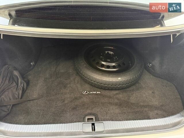 Белый Лексус ЕС, объемом двигателя 3.5 л и пробегом 175 тыс. км за 23400 $, фото 74 на Automoto.ua