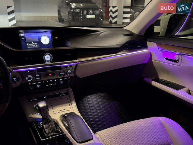 Белый Лексус ЕС, объемом двигателя 2.5 л и пробегом 100 тыс. км за 29700 $, фото 27 на Automoto.ua