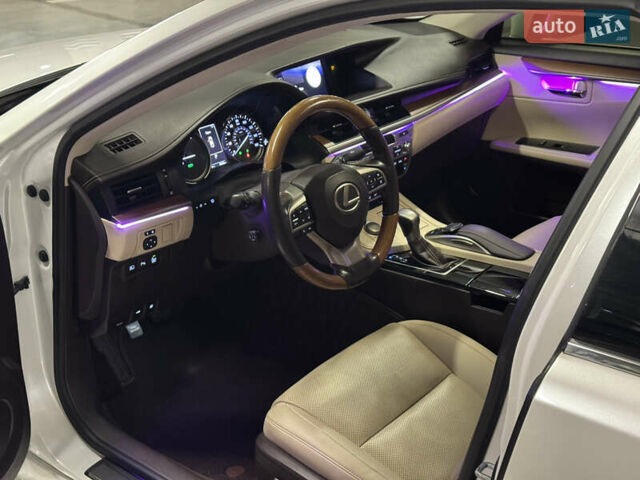 Белый Лексус ЕС, объемом двигателя 2.5 л и пробегом 100 тыс. км за 29700 $, фото 14 на Automoto.ua