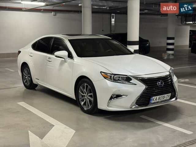 Белый Лексус ЕС, объемом двигателя 2.5 л и пробегом 100 тыс. км за 29700 $, фото 6 на Automoto.ua