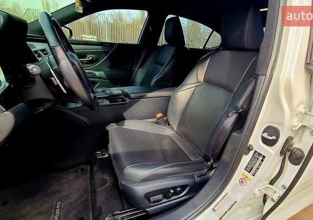 Белый Лексус ЕС, объемом двигателя 2.5 л и пробегом 128 тыс. км за 28000 $, фото 15 на Automoto.ua