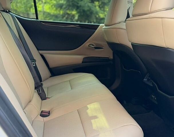 Білий Лексус ЕС, об'ємом двигуна 2.49 л та пробігом 128 тис. км за 32500 $, фото 61 на Automoto.ua
