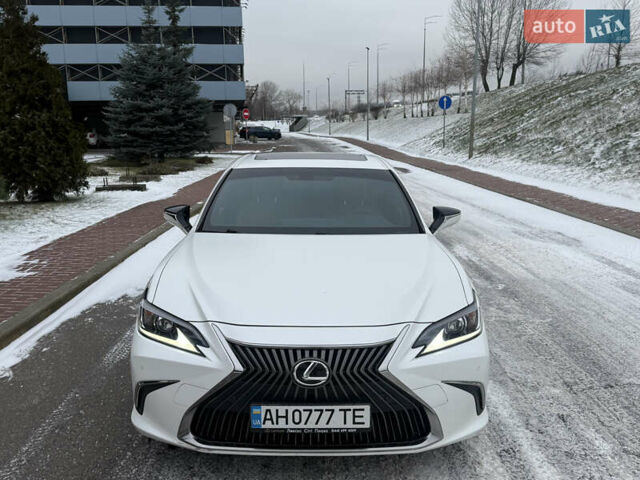 Белый Лексус ЕС, объемом двигателя 2.5 л и пробегом 54 тыс. км за 35000 $, фото 8 на Automoto.ua