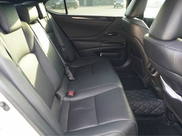 Белый Лексус ЕС, объемом двигателя 3.5 л и пробегом 86 тыс. км за 34000 $, фото 22 на Automoto.ua