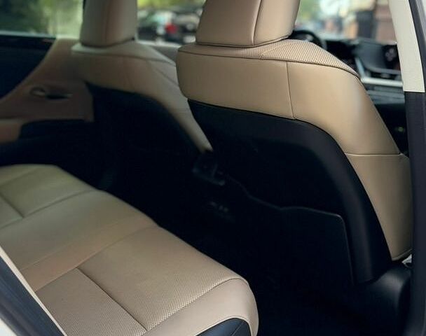 Білий Лексус ЕС, об'ємом двигуна 2.49 л та пробігом 128 тис. км за 32500 $, фото 58 на Automoto.ua