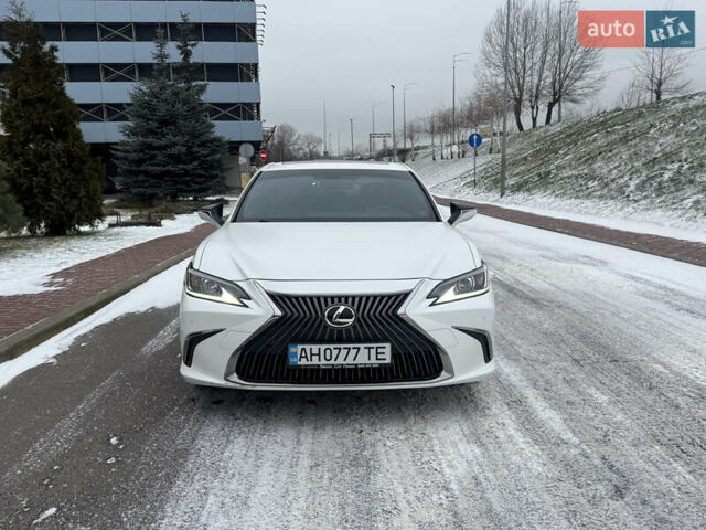 Белый Лексус ЕС, объемом двигателя 2.5 л и пробегом 54 тыс. км за 35000 $, фото 7 на Automoto.ua