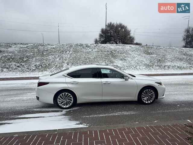 Белый Лексус ЕС, объемом двигателя 2.5 л и пробегом 54 тыс. км за 35000 $, фото 6 на Automoto.ua