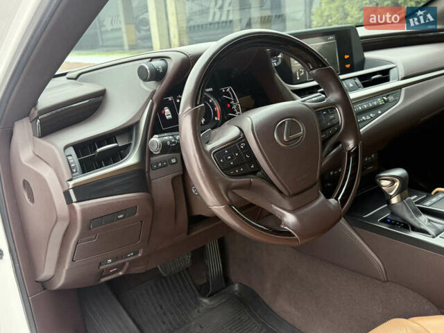 Белый Лексус ЕС, объемом двигателя 2.5 л и пробегом 54 тыс. км за 35000 $, фото 17 на Automoto.ua