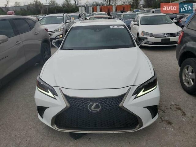 Лексус ЕС 2019 у Львові на Automoto.ua Білий Лексус ЕС, об'ємом двигуна 0 л та пробігом 72 тис. км за 11000 $, фото 4 на Automoto.ua