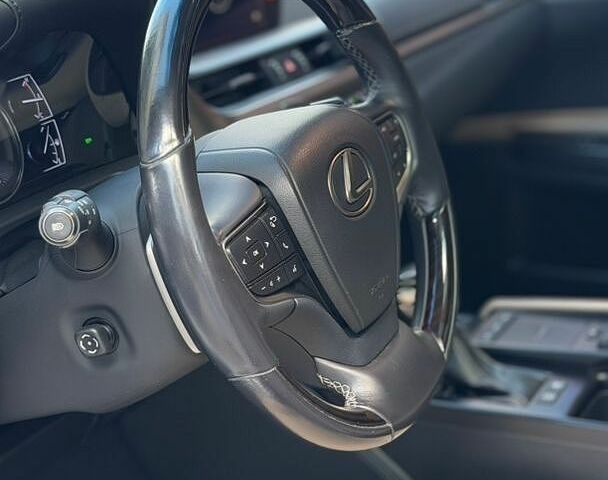 Білий Лексус ЕС, об'ємом двигуна 2.49 л та пробігом 128 тис. км за 32500 $, фото 40 на Automoto.ua