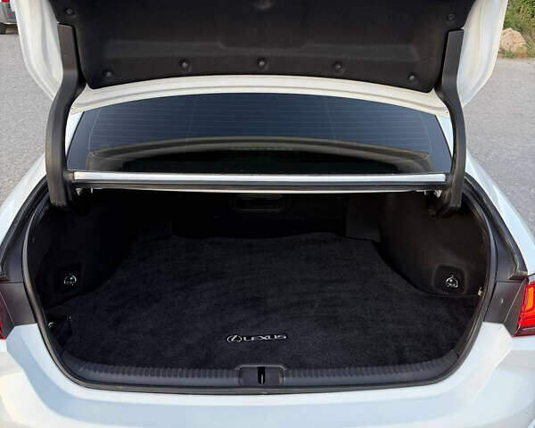 Белый Лексус ЕС, объемом двигателя 3.5 л и пробегом 65 тыс. км за 38000 $, фото 17 на Automoto.ua