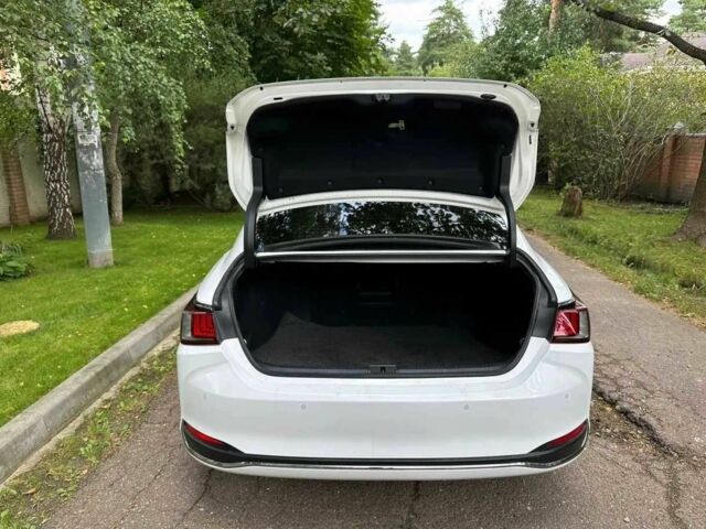 Белый Лексус ЕС, объемом двигателя 3.5 л и пробегом 59 тыс. км за 19700 $, фото 7 на Automoto.ua