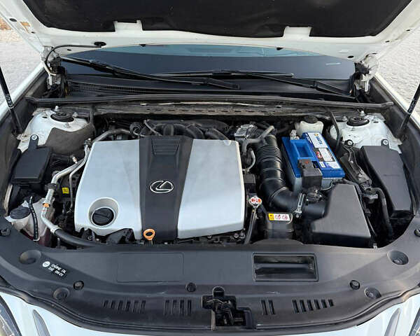 Белый Лексус ЕС, объемом двигателя 3.5 л и пробегом 65 тыс. км за 38000 $, фото 18 на Automoto.ua