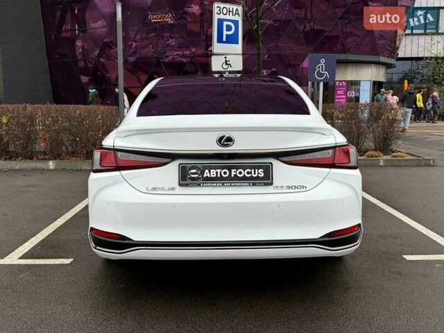 Белый Лексус ЕС, объемом двигателя 2.49 л и пробегом 84 тыс. км за 44990 $, фото 5 на Automoto.ua