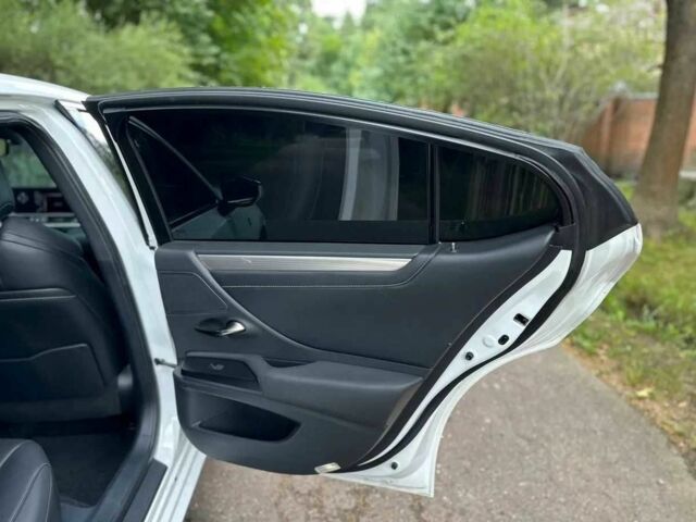 Белый Лексус ЕС, объемом двигателя 3.5 л и пробегом 59 тыс. км за 19700 $, фото 13 на Automoto.ua