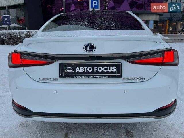 Белый Лексус ЕС, объемом двигателя 2.49 л и пробегом 84 тыс. км за 36990 $, фото 5 на Automoto.ua