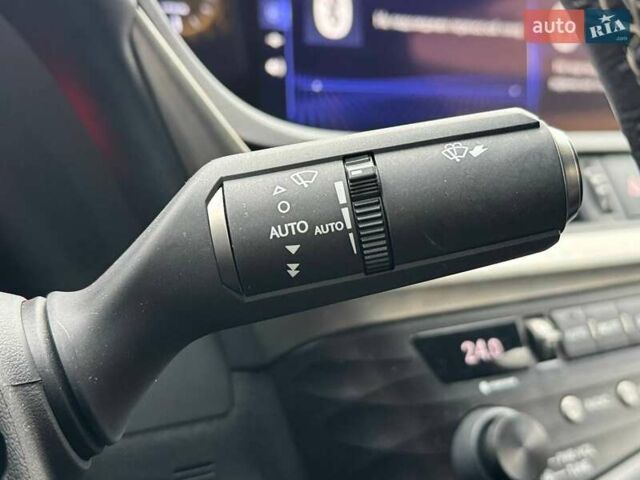 Белый Лексус ЕС, объемом двигателя 2.49 л и пробегом 84 тыс. км за 44990 $, фото 23 на Automoto.ua